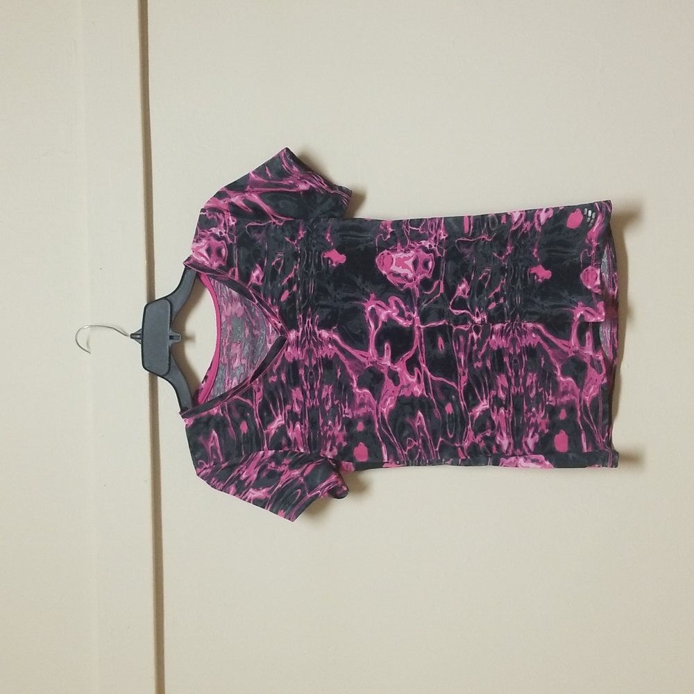Pink and black printed athletic t shirt
